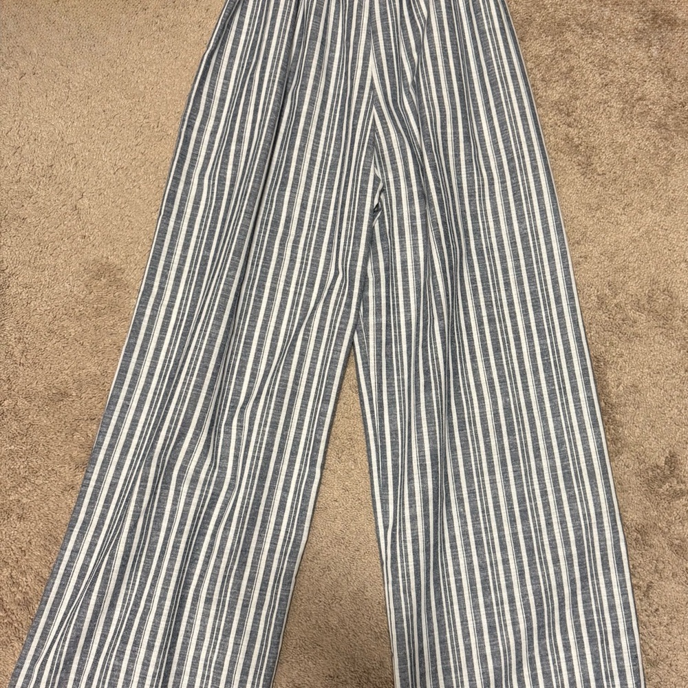 Lulu's Navy and White Checkered Pants - Picture 2 of 5